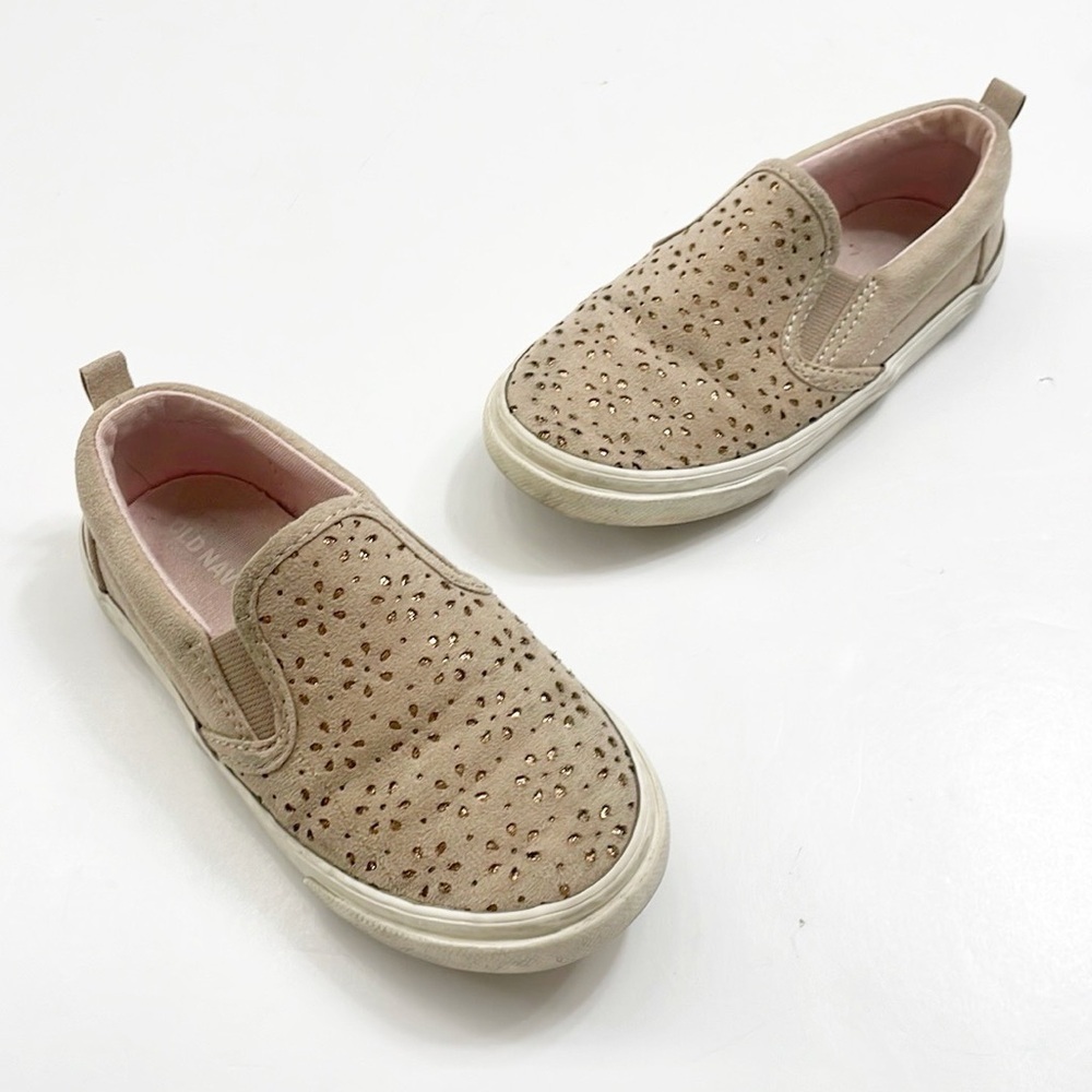 Old Navy toddler girls laser cut slip on shoes